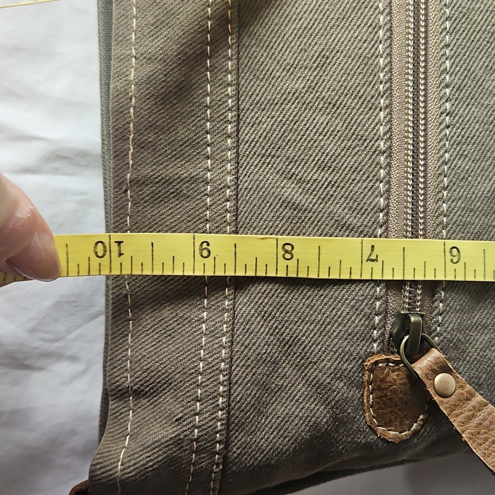 NWOT Myra Patterned Crossbody Bag - Picture 9 of 10
